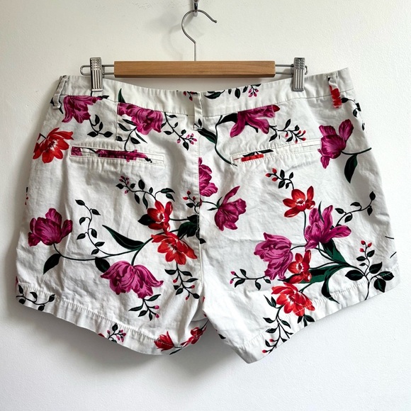Floral Shorts - Picture 3 of 5